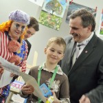 Radní Pk Václav Kroutil s vítězem Jaroslavem Bajtem z Králík