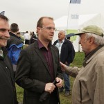 hejtman Martin Netolický s radním Václavem Kroutilem na výstavě v Nabočanech